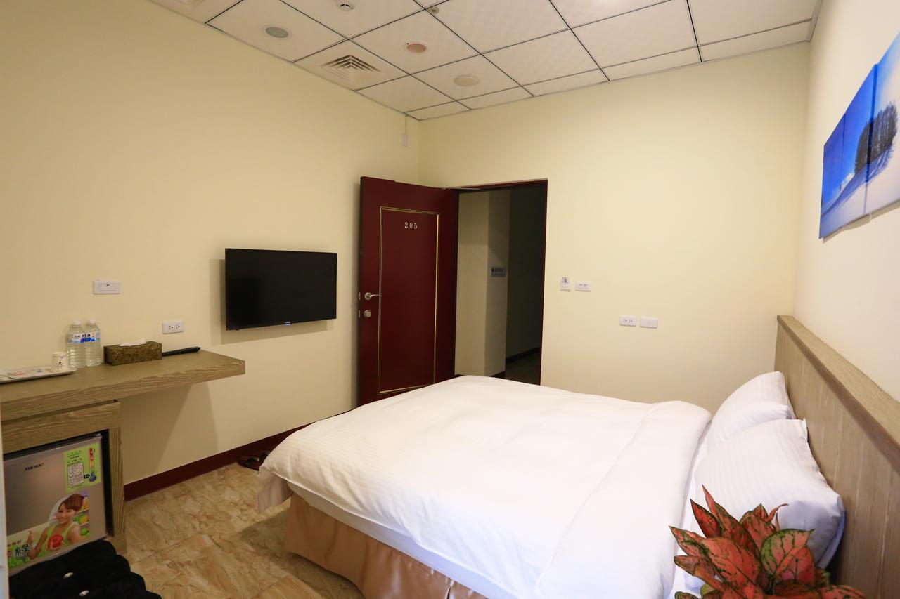 Changju Hotel-附免費停車位 Taitung ภายนอก รูปภาพ